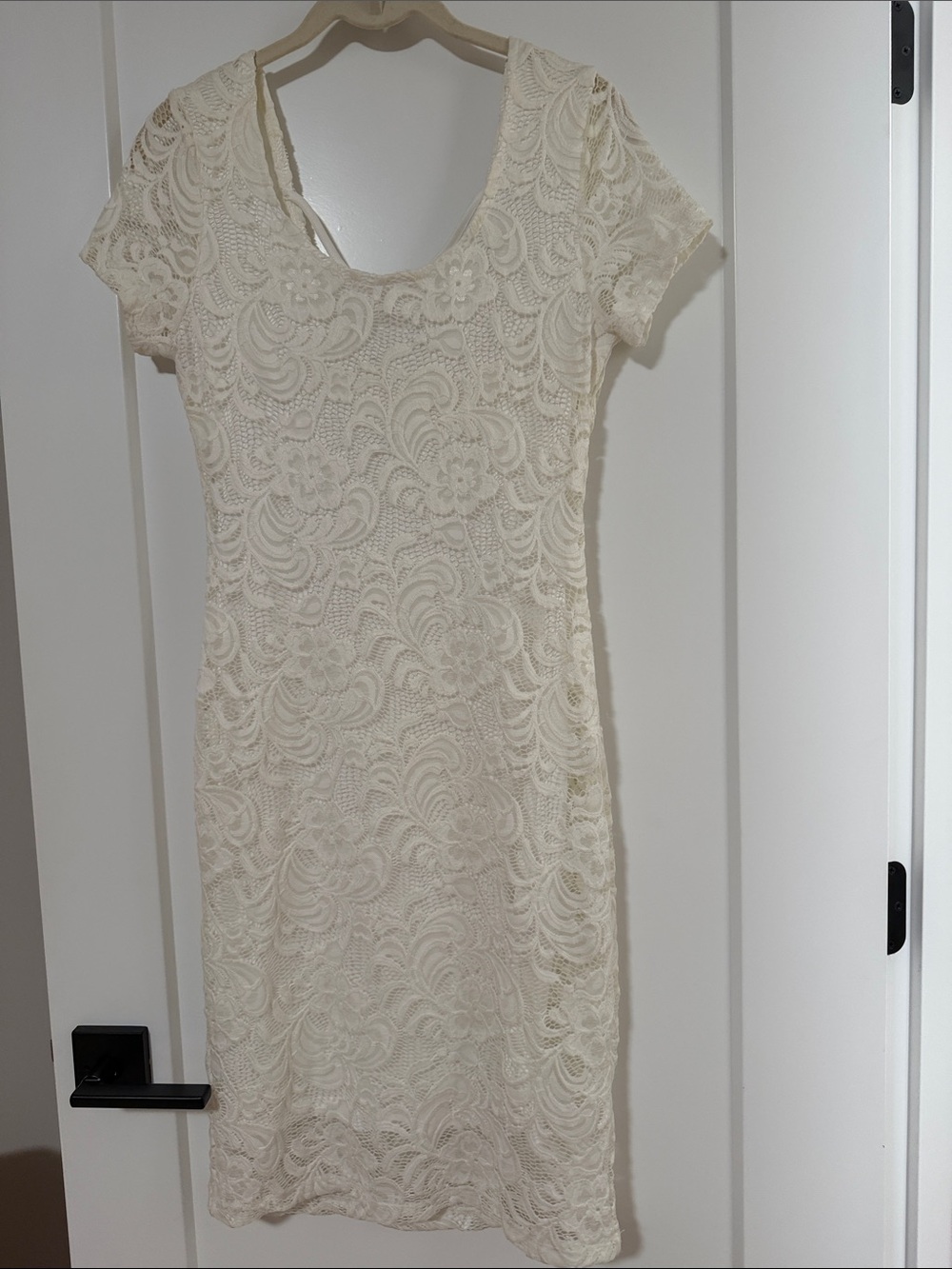 Ci Sono Cream Lace Scoop-Neck Short Sleeve Dress